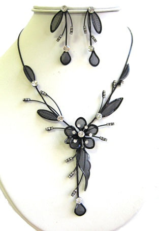 Flower Necklace Set